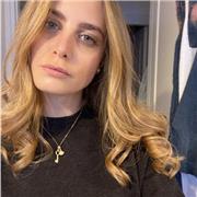 Laureata in Medicina e Chirurgia impartisce ripetizioni in materie di aria medico-sanitaria e aiuto stesura tesi in area medica